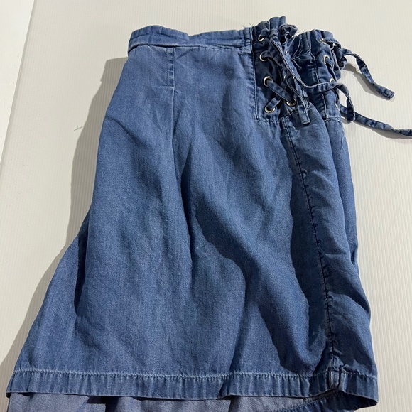 DENIM CO - Size 12 - Denim Shorts - Detailed Side Ties - Picture 8 of 8